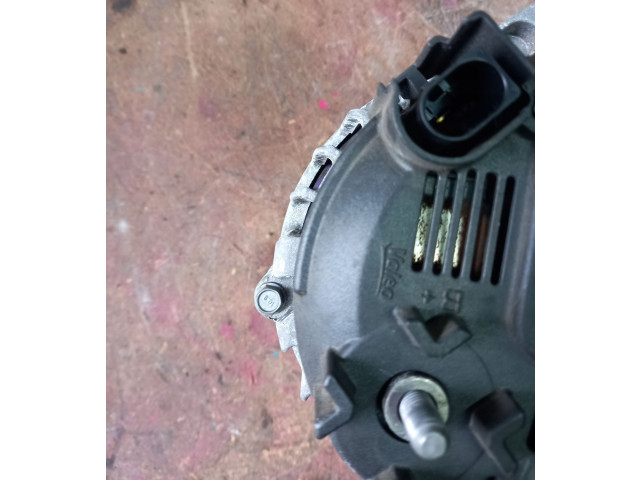 Генератор 04C903023M Audi A1