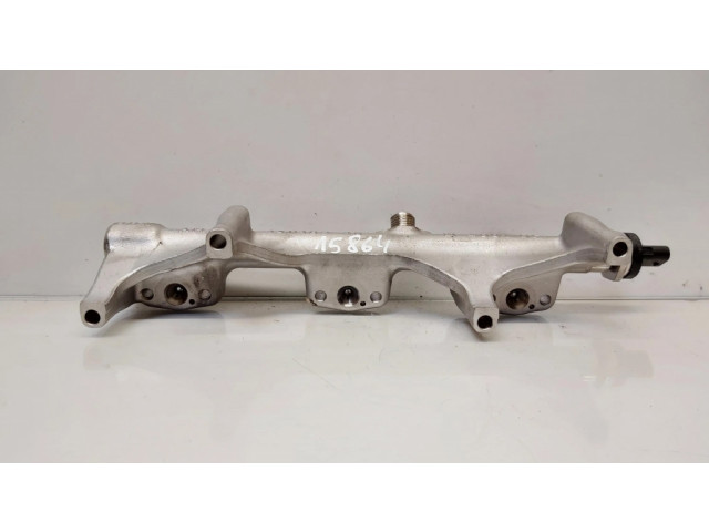 Vstřikovací lišta 14018510 BMW 2 F45 pro benzínový / Электричество motor 1.5