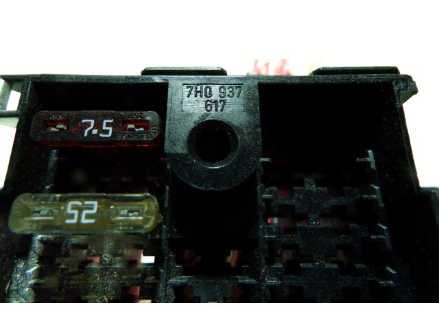 Pojistková skříňka 7H0937617 Volkswagen Transporter - Caravelle T5 2013