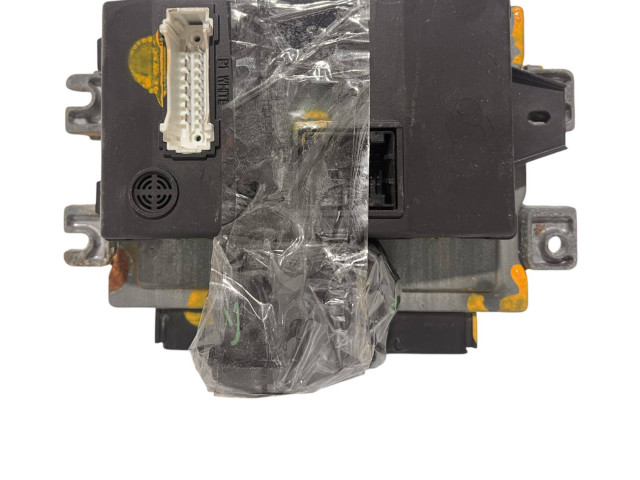 Комплект блоков управления 8200323863, 8200298162 Dacia Solenza