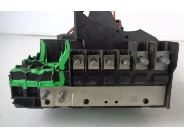 Блок предохранителей     Skoda Octavia Mk2 (1Z)    