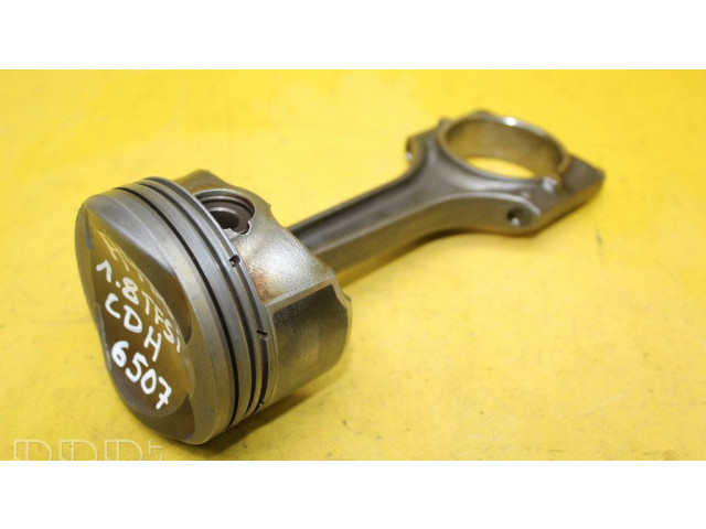 Píst 06H   Audi A4 S4 B8 8K  pro benzínový motor 1.8  