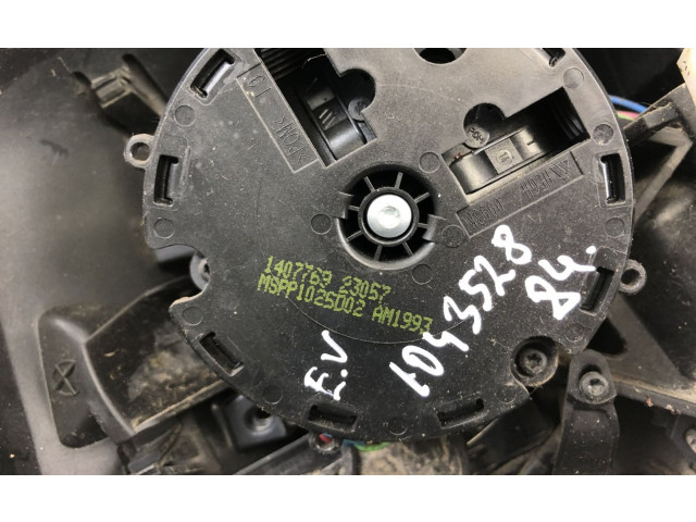 Зеркало электрическое Jeep Grand Cherokee 2010 - 2021 года