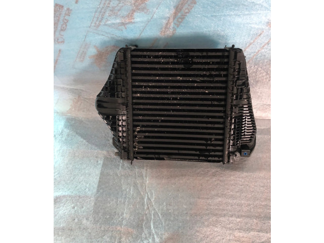 Интеркулер  4M0145804BT   Audi Q8 
