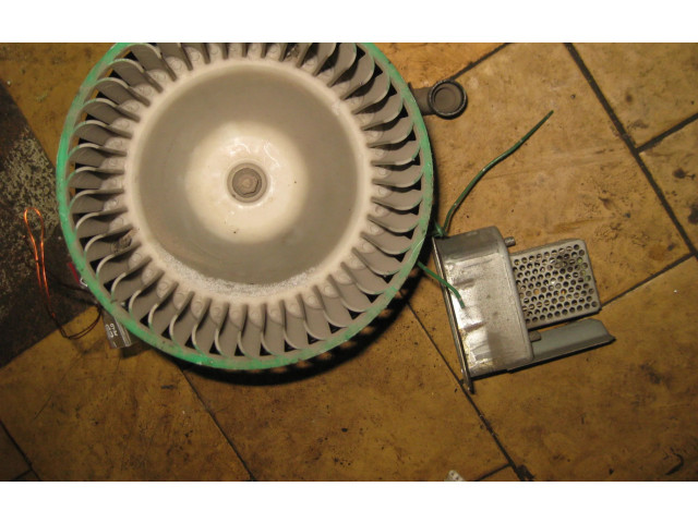 Вентилятор печки Nissan Prairie