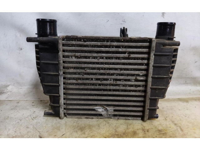 Интеркулер 8200471885-A Renault Clio III