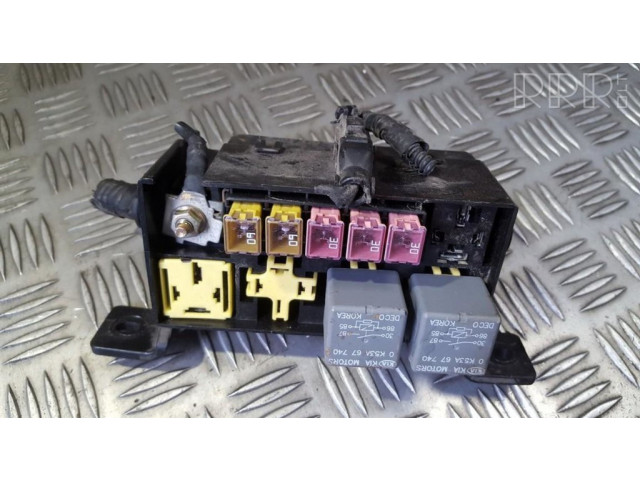 Pojistková skříňka 0K53A67BX1 KIA Carnival 2005