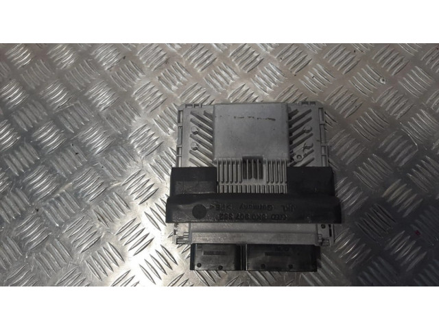 Блок управления двигателя 8R0907559E   Audi Q5 SQ5