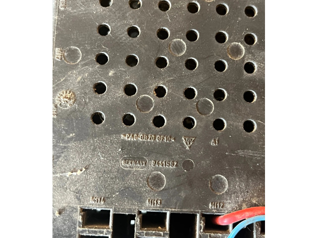 Блок предохранителей 9441582, PACGB20GF10 Volvo XC90