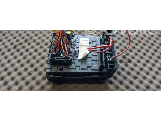 Блок предохранителей 1718130 Audi Q3 8U