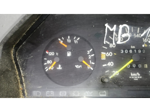 Přístrojová deska Mercedes-Benz E W124 1990 1244409111, 1245421116