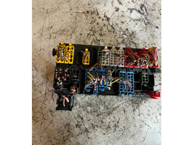 Блок предохранителей 357937039 Ford Galaxy