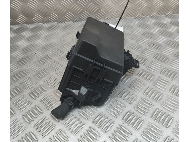 Блок предохранителей 5WA907361A Skoda Octavia Mk4