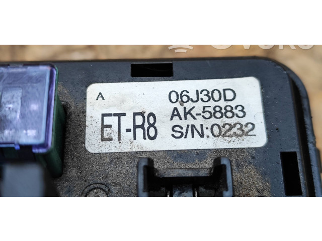 Блок предохранителей 8239031122, AK5883 SsangYong Actyon