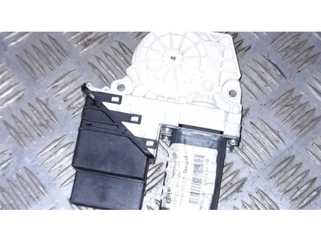 Задний двигатель механизма для подъема окон