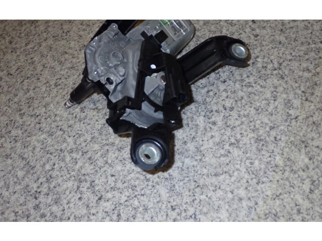 Моторчик дворников 85130-0D010 Toyota Yaris