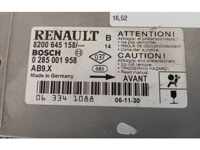 Блок подушек безопасности 8200645158   Renault Clio III