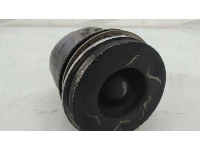 Píst Ford Focus pro naftový motor 2.0