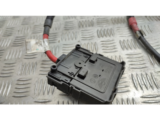 Узел подключения плюсовых проводов