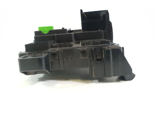 Блок предохранителей JU5T-15604   Ford F150    