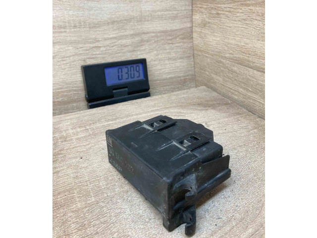 Pojistková skříňka 90506262, 9647301 Opel Vectra B 1996