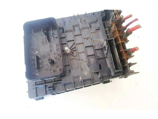 Блок предохранителей 017181301, 0-1718128-1d Volkswagen Golf Plus