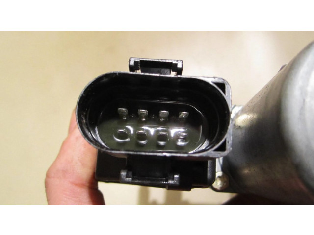 Передний двигатель механизма для подъема окон