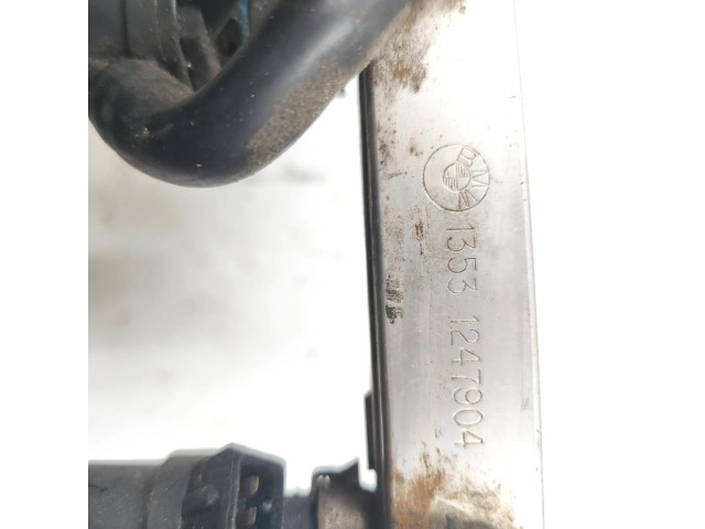 Vstřikovací lišta 13531247904   BMW 3 E36  pro benzínový / Газ motor 1.6 M43B16 