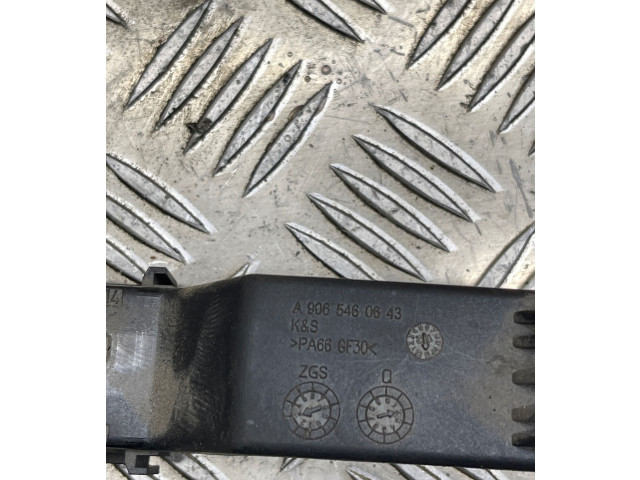 Блок предохранителей A9065460643    Volkswagen Crafter   