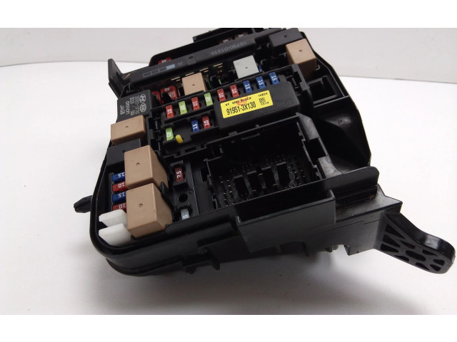 Блок предохранителей  91220A2463, 1879001316   KIA Ceed    