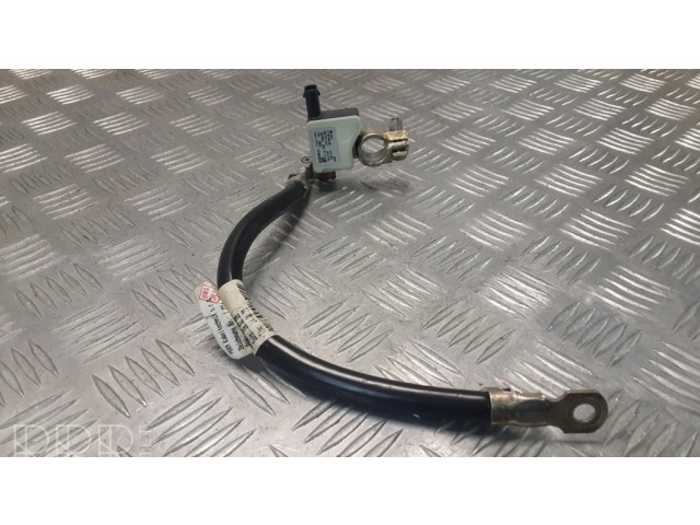 Минусовый провод (аккумулятора)