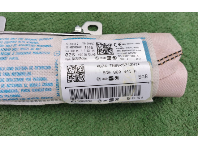 Подушка безопасности в сиденье Volkswagen Golf VII