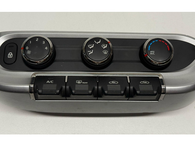 Блок управления климат-контролем 972501W290, 97250-1W290   KIA Rio