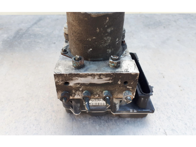 Блок АБС 0265950813, 5456L8260508 Subaru Outback 2007 - 2009 года