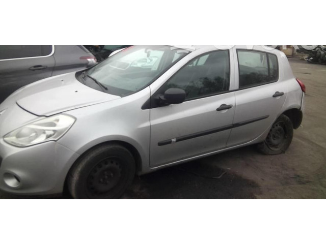 Ручка стеклоочистителей 8201590631 Renault Clio III