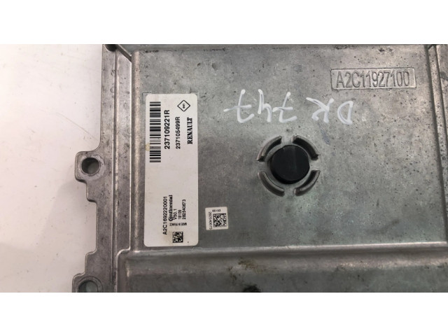 Блок управления двигателя 237109221R   Dacia Sandero