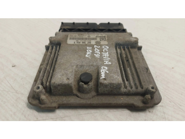 Блок управления двигателя 06F906056R, 0261S02018   Skoda Octavia Mk2 (1Z)