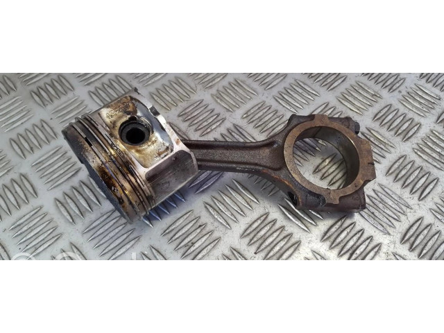 Píst 43213, 4321.3 Alfa Romeo 156 pro benzínový motor 1.8