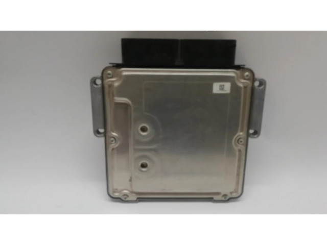 Блок управления двигателя 68328041AA, 0281033582 Jeep Compass