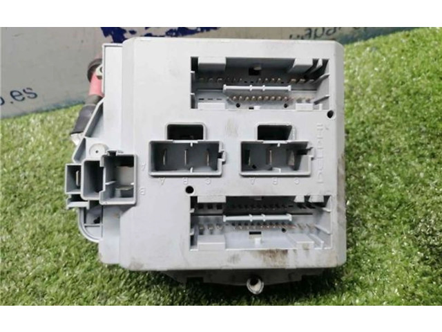 Блок предохранителей 51815360, 51815360 Fiat Linea