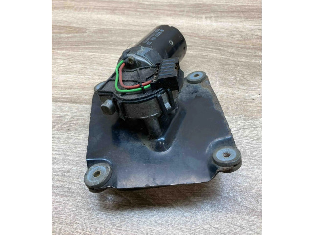 Двигатель стеклоочистителей