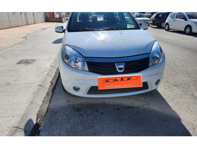 Pojistková skříňka Renault Sandero 2012