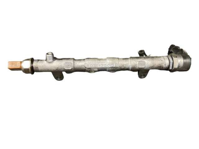 Топливная рампа 03L130089P, 110651127 Volkswagen Golf VI для двигателя Cay