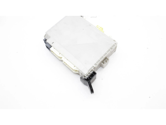 Блок предохранителей 8273053J30, 8273053J30A Lexus IS III XE30