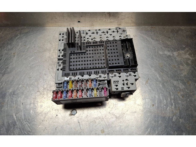 Блок предохранителей 8622520, 9441587 Volvo V70