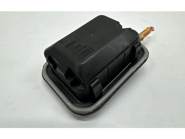 Pojistková skříňka A2239060802 Mercedes-Benz C W206 2023