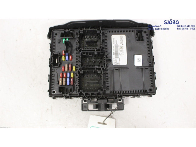 Блок предохранителей 2410953, JX6T15604BJH   Ford Focus    