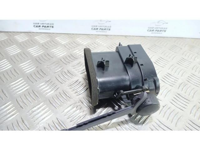 Боковая воздушная решётка