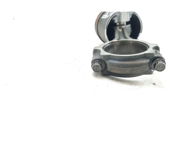 Поршень с шатуном 4N14 Mitsubishi Outlander