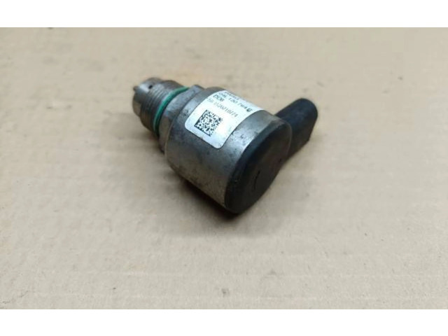 Топливная рампа 04L130764B, 28378402   Audi A3 S3 8V   для двигателя CRKB